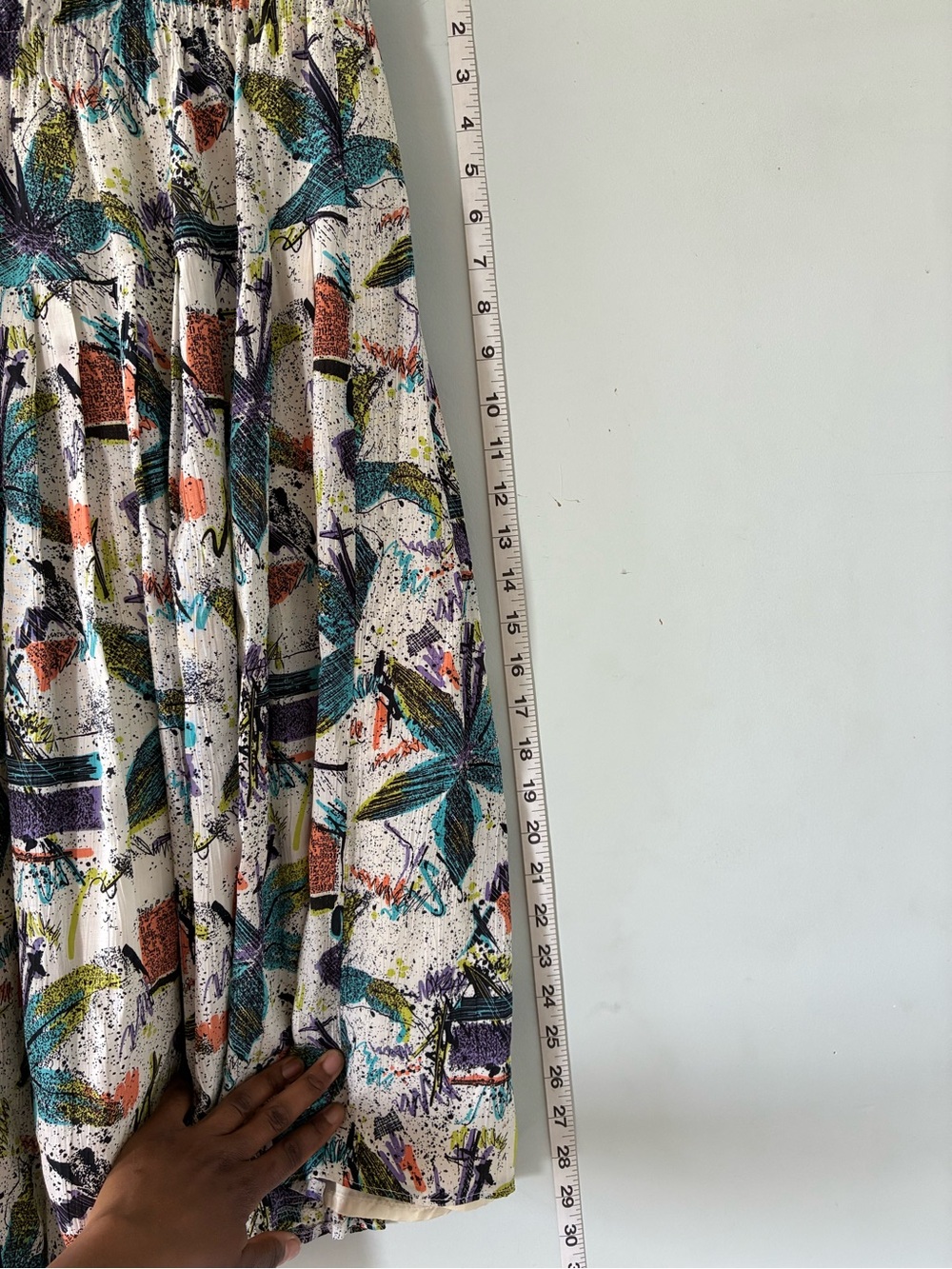 80’s-90’s Vintage Skirt Sz. Medium-Large (Stretchy Waist & Pockets!). - Picture 6 of 10